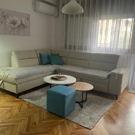 Modern Reality Apartamento Kumanovo Exterior foto