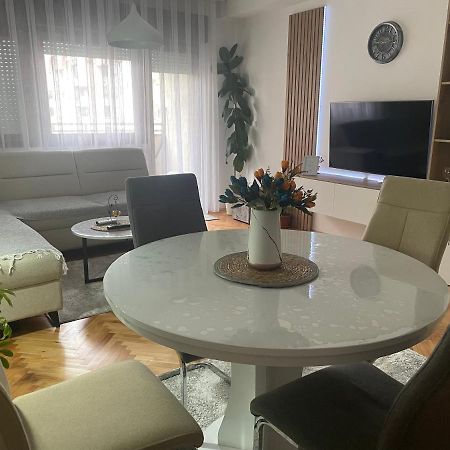 Modern Reality Apartamento Kumanovo Exterior foto